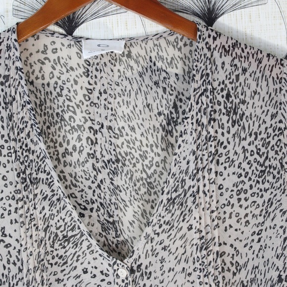 Pins and Needles Sheer Leopard Top - Picture 3 of 5